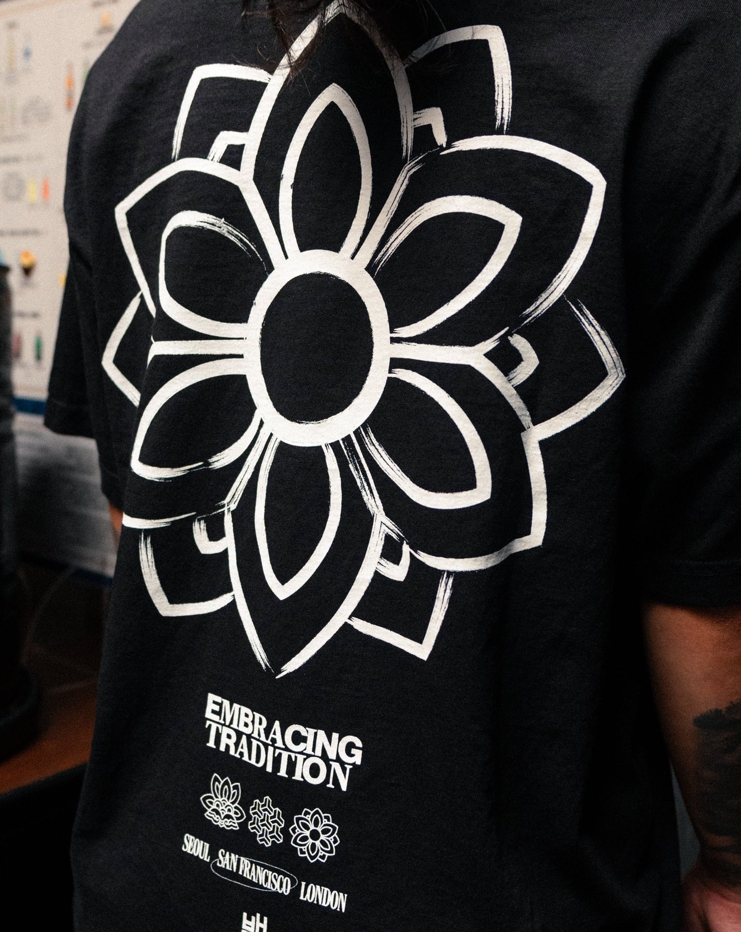 Dancheong Drop-shoulder Tee in Black