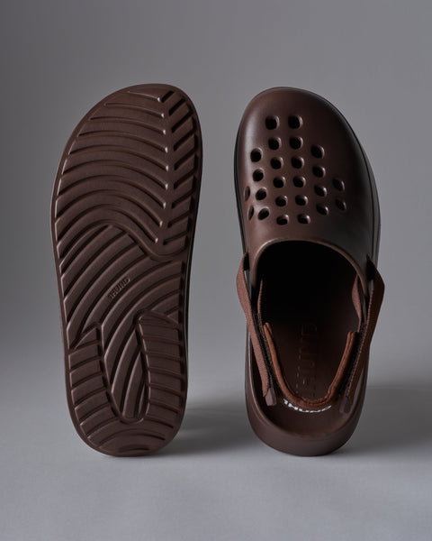Recovery Shoes in Mocha for Winter Workouts